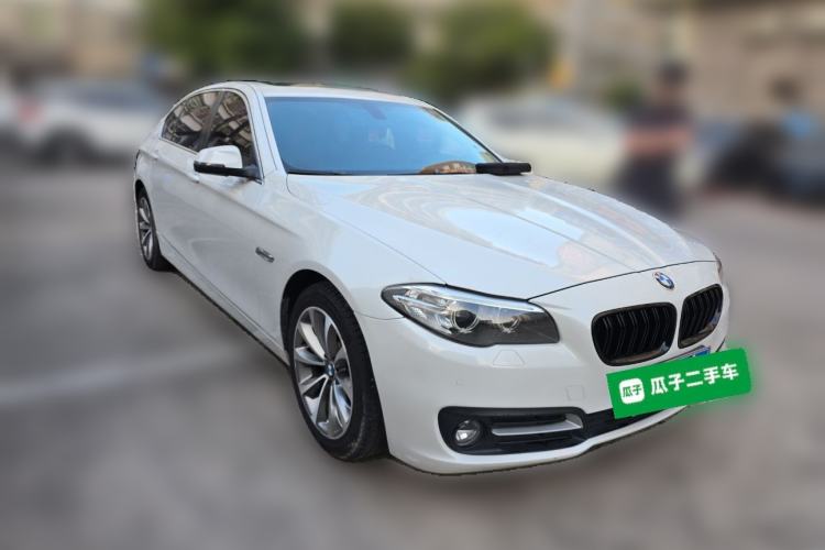 Used BMW 5 Series 2014 528Li Leading Model Front Right 45 Deg