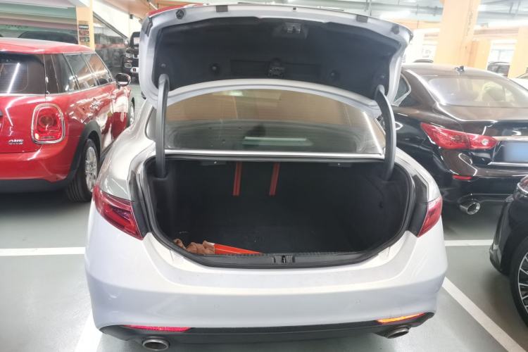 Used Alfa Romeo Giulia 2021 2.0T 280HP Luxury Edition