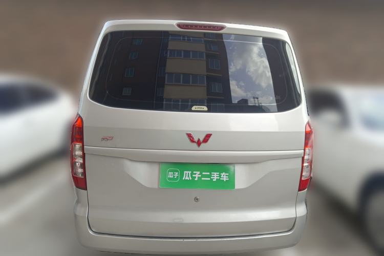 Used Wuling Hongguang V 2019 1.5L Enjoyment Version China VI LAR