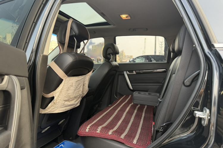 Used Chevrolet Captiva 2014 2.4L 4x4 Flagship Edition 7 Seats