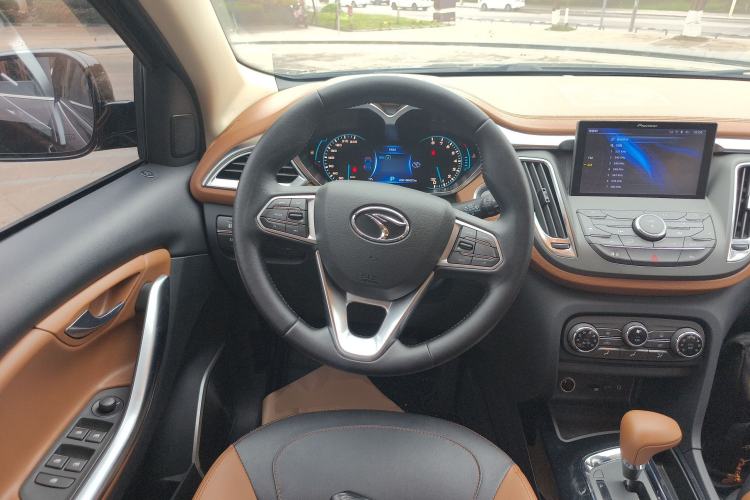 Used Soueast DX7 2017 1.5T Automatic Glory Edition
