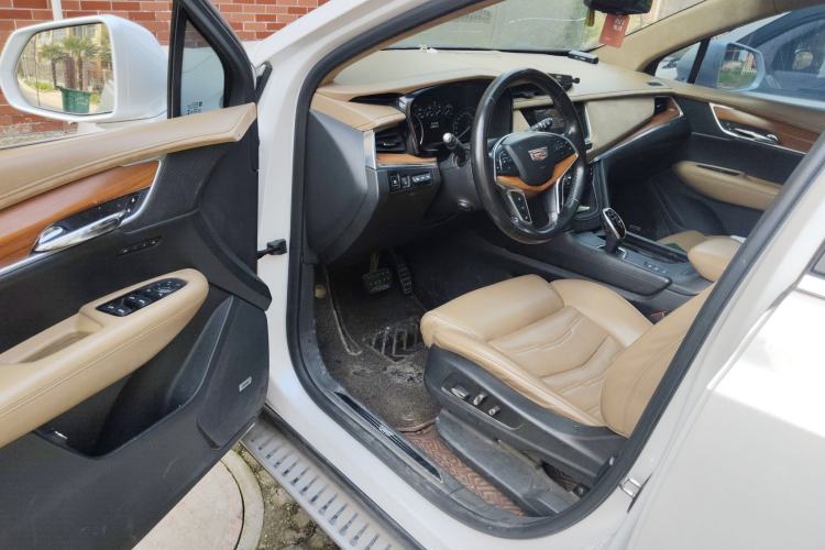 Used Cadillac XT5 2016 28T 4x4 Platinum Edition
