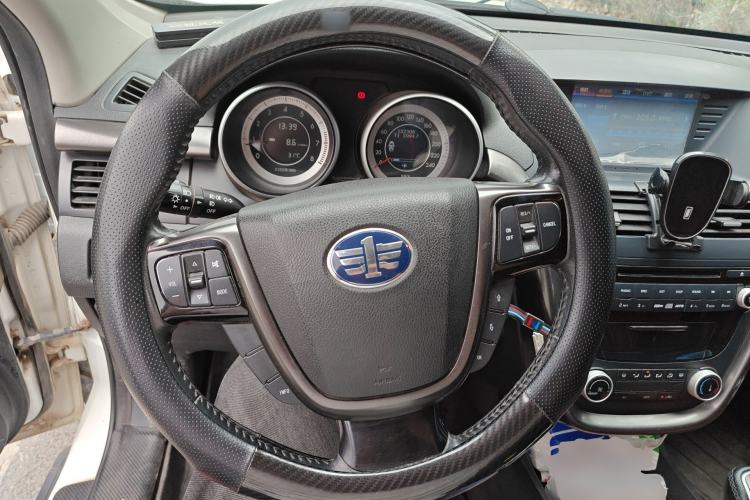 Used Bestune X80 2015 2.0L Manual Comfort 2nd Anniversary Edition