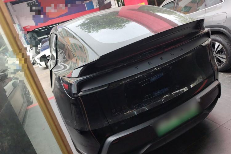 Used Tesla Model Y L 2025 Model Long-Range All-Wheel-Drive Version
