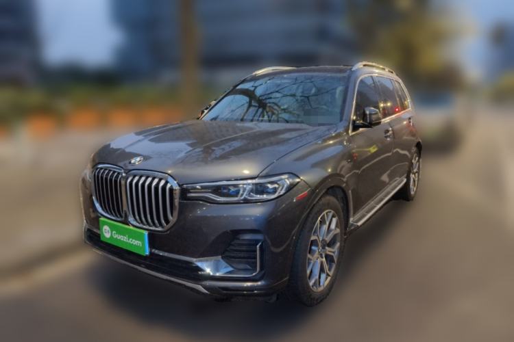 Used BMW X7 2021 xDrive40i Luxury Package with Premium Features