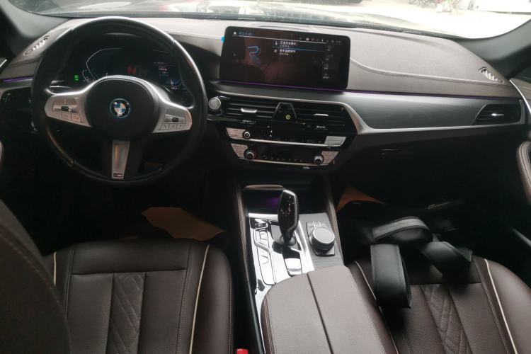 Used BMW 5 Series New Energy 2022 Restyled 535Le M Sport Package Center Console