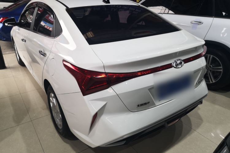 Used Hyundai Verna (new generation) 2020 1.4L CVT TOP Elite Edition Rear Left 45 Deg