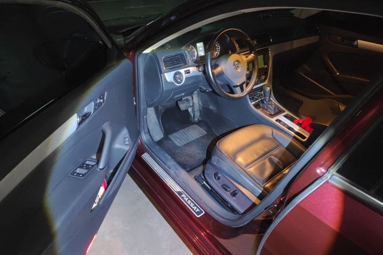 Used Volkswagen Passat 2014 1.8TSI DSG Prestige Navigation Edition
