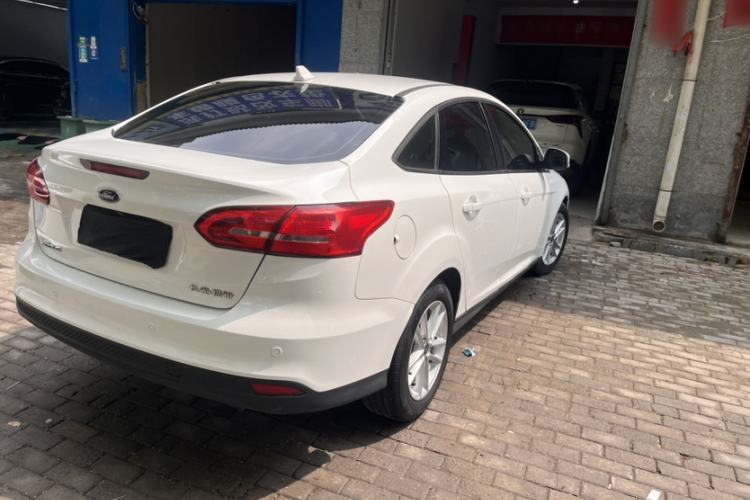 Used Ford Focus 2017 Sedan 1.6L Automatic Fashion Edition Smart Drive Version Exterior 12