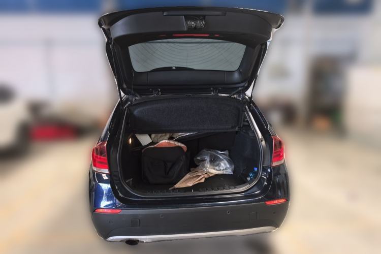 Used BMW X1 2012 sDrive18i Fashion Model Trunk