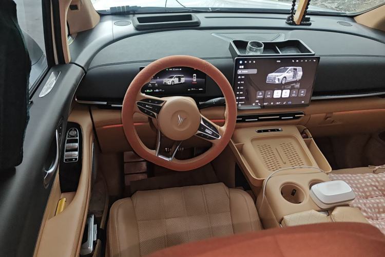 Used VOYAH Dream 2025 PHEV Four-Wheel-Drive Flagship Version – Qiankun Edition Steering Wheel