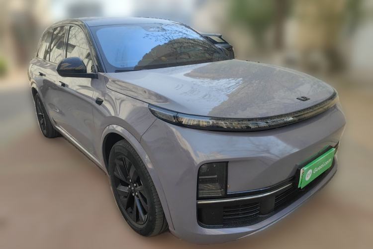 Used Li Auto L8 2023 Air model Front Right 45 Deg