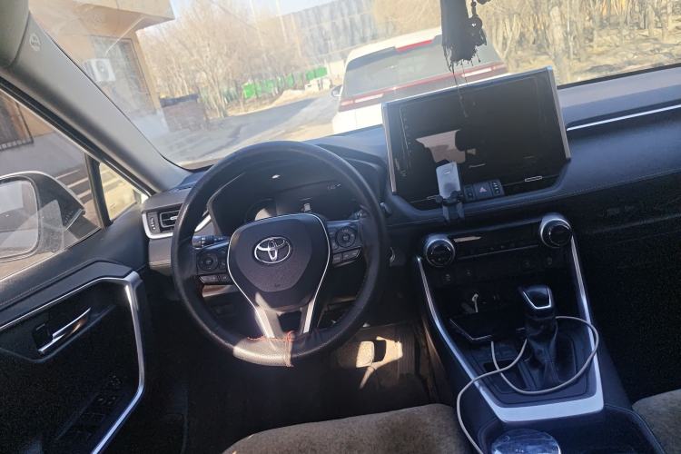 Used Toyota RAV4 2020 2.0L CVT Two-Wheel Drive Prestige Edition