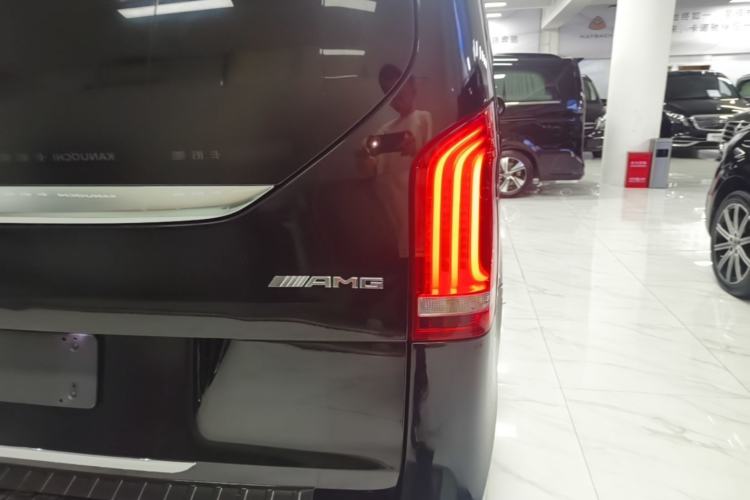 Used Mercedes-Benz V-Class 2020 V 260 Avantgarde Edition
