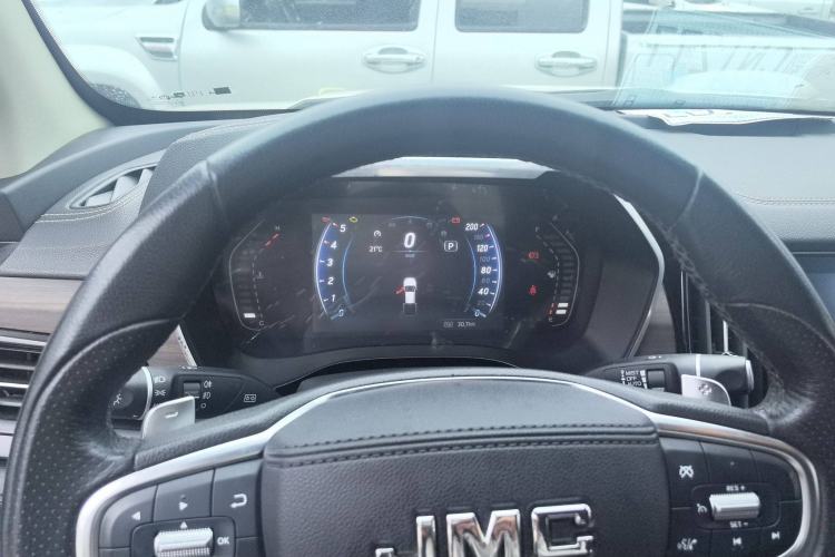 Used JMC Yuhu 9 2022 2.0T Automatic Diesel 4x4 Comfort Edition
