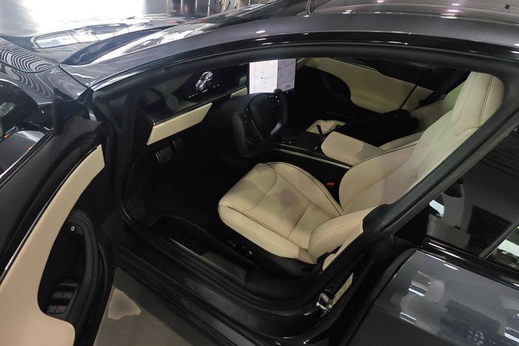 Used Tesla Model S 2023 Three-Motor All-Wheel-Drive Plaid Version
