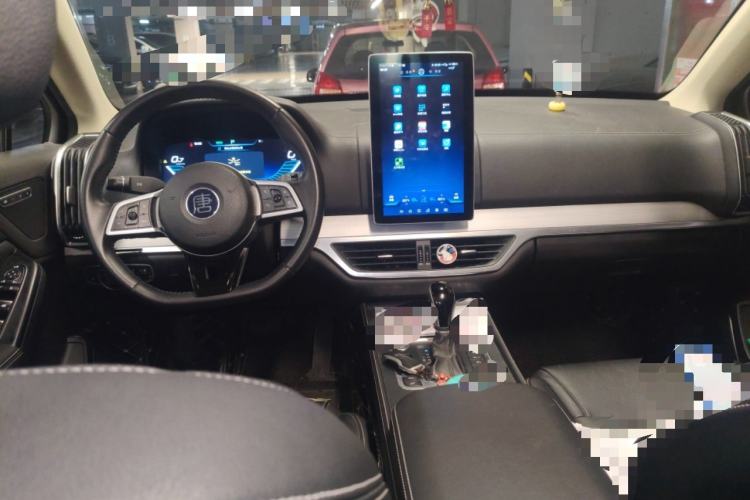 Used BYD Tang 2019 2.0T Automatic SmartConnect Luxury 7-Seater China VI Standard Center Console