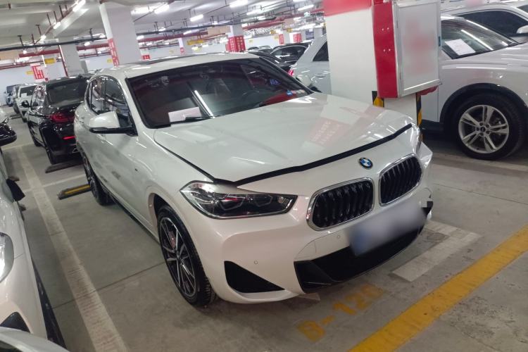Used BMW X2 2021 sDrive25i Luxury Model with M Sport Package Front Right 45 Deg