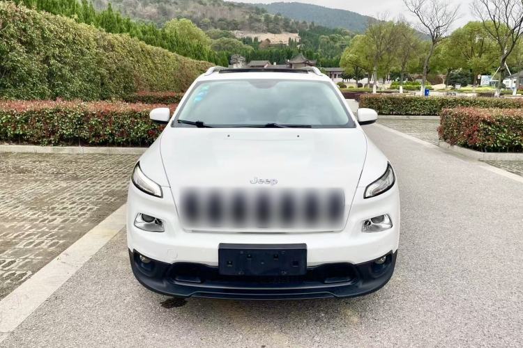 Used Jeep Cherokee 2016 2.0L Superior Edition
