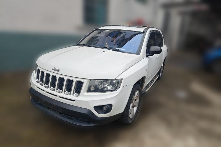 Used Jeep Compass 2015 2.0L two-wheel drive sport version