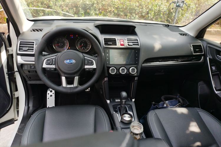 Used Subaru Forester 2016 2.0i Fashion Navigation Edition Center Console