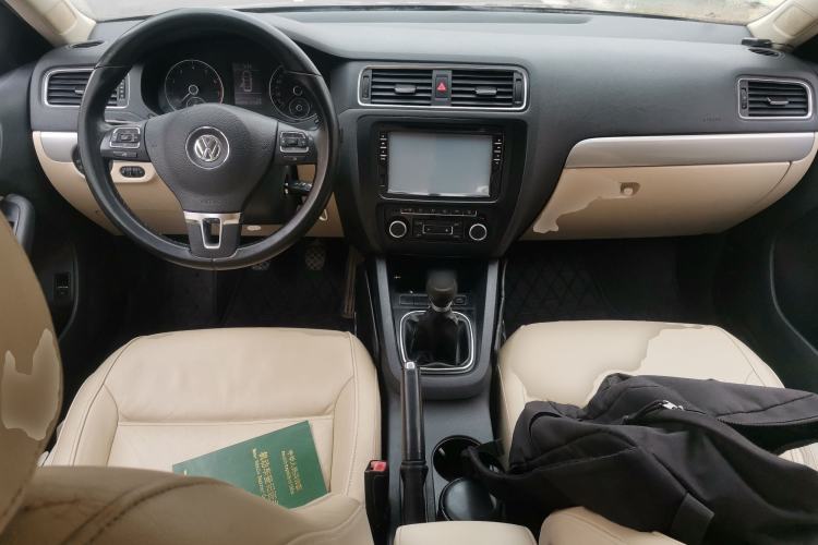 Used Volkswagen Sagitar 2012 1.4TSI Manual Luxury Model
