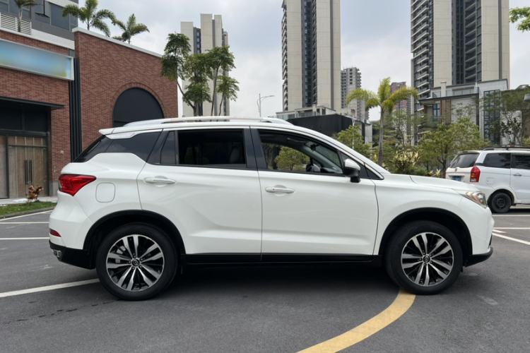 Used GAC Trumpchi GS4 2015 200T G-DCT Luxury Edition Exterior 8