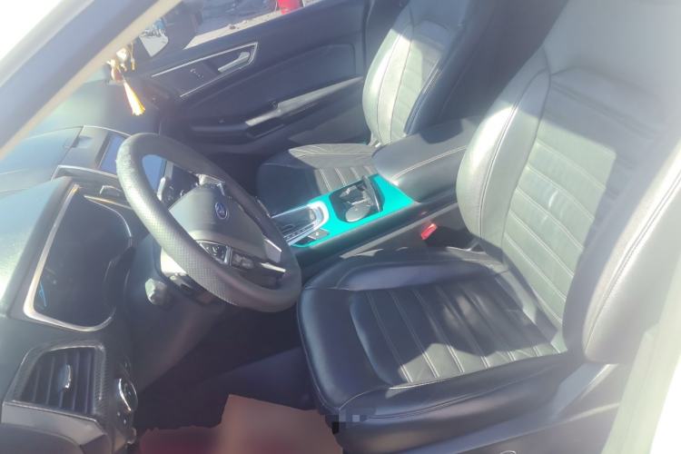 Used Ford Edge 2016 EcoBoost 245 Two-Wheel-Drive Titanium 7-Seater
