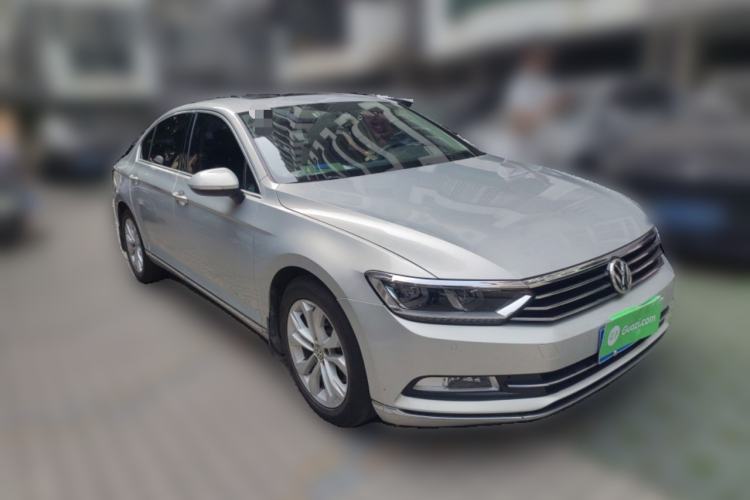 Used Volkswagen Magotan 2018 Facelift 380TSI DSG Luxury Version Front Right 45 Deg