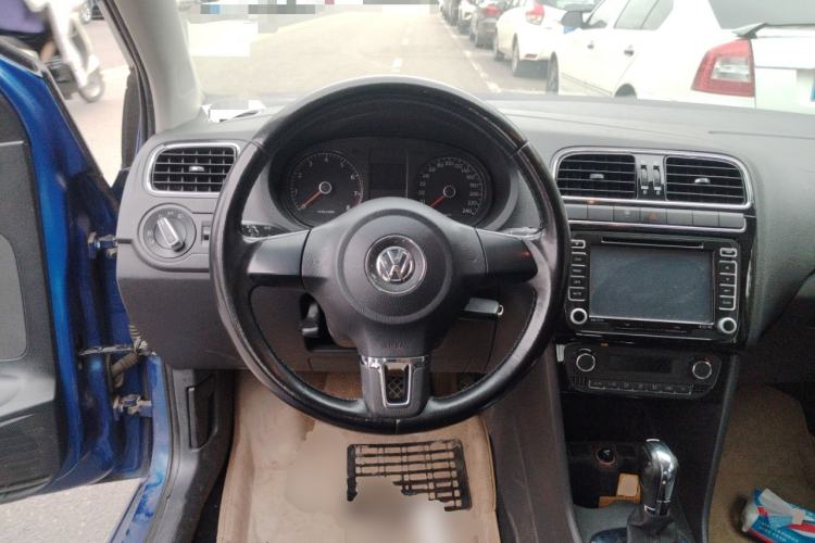 Used Volkswagen Polo 2011 1.6L Automatic ZhiKu Edition Steering Wheel
