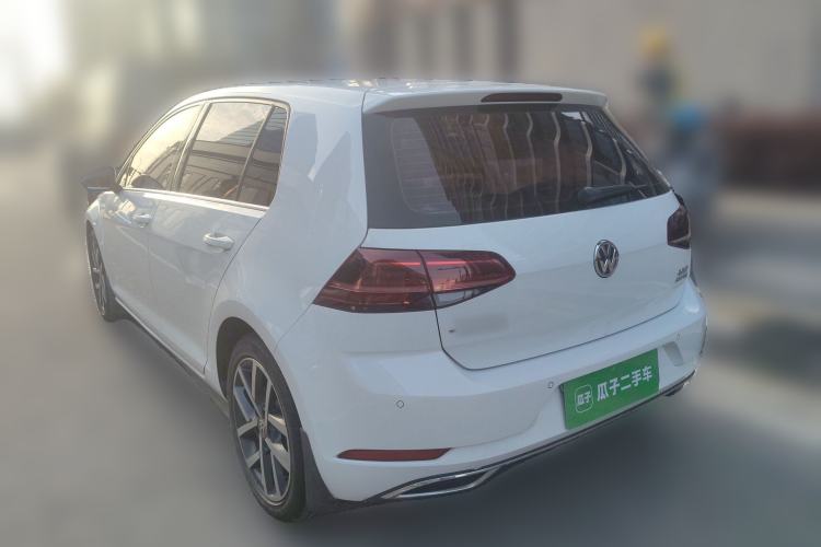 Used Volkswagen Golf 2018 230TSI Automatic Luxury Version Rear Left 45 Deg