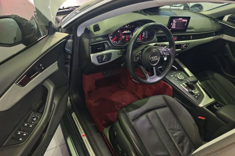 Used Audi A5 2019 Sportback 40 TFSI Fashion Model Driver Seat