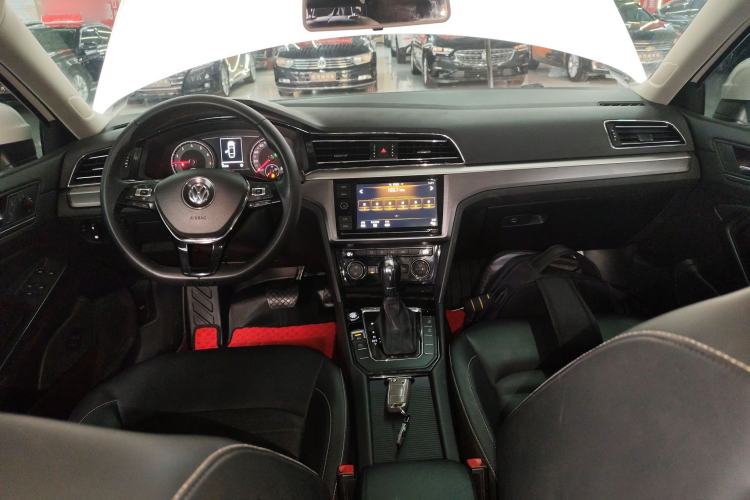Used Volkswagen Lamando 2019 280TSI DSG Comfort Edition China VI standard Center Console
