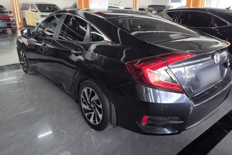 Used Honda Civic 2016 220TURBO CVT Luxury Edition
