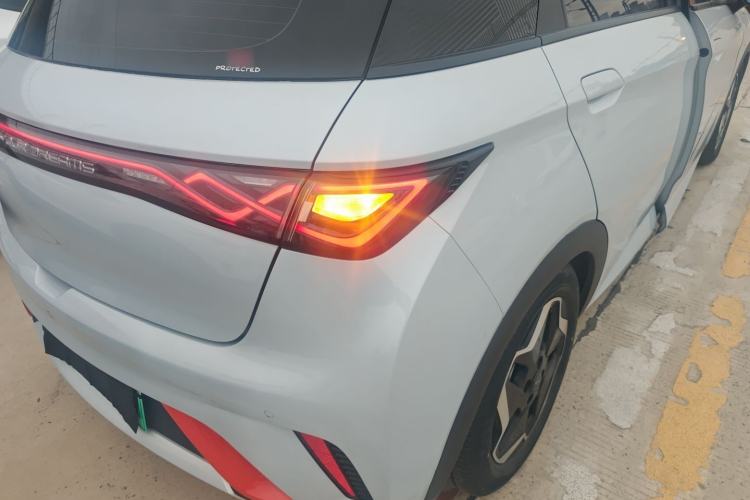 Used BYD Dolphin 2021 405 km Fashion Edition Right Rear Taillight