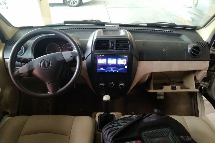 Used Dongfeng Xiaokang C37 2018 1.5L Premium II DK15 Center Console