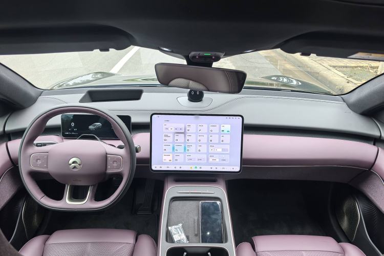 Used Nio ET5T 2025 75 kWh Touring Interior 1