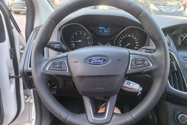 Used Ford Focus 2015 Hatchback 1.6L Automatic Fashion Edition