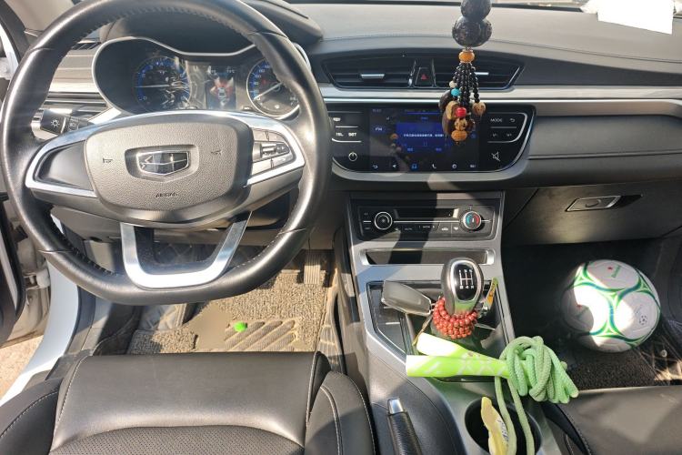 Used Geely Auto Emgrand 2019 Leading Edition 1.5L Manual Luxury Model China VI Standard