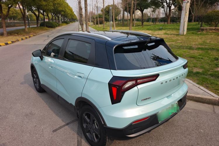 Used Geometry E Firefly 2022 401 km Linglong Tiger 5 Seats