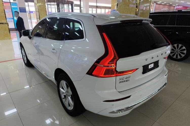 Used Volvo XC60 2022 B5 4x4 Zhiyi Luxury Edition Rear Left 45 Deg