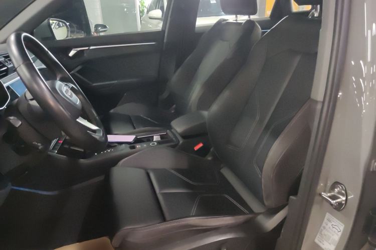 Used Audi Q3 2024 35 TFSI Ambition Dynamic Edition
