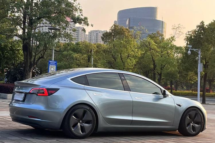 Used Tesla Model 3 2019 Long-Range Rear-Wheel-Drive Version
