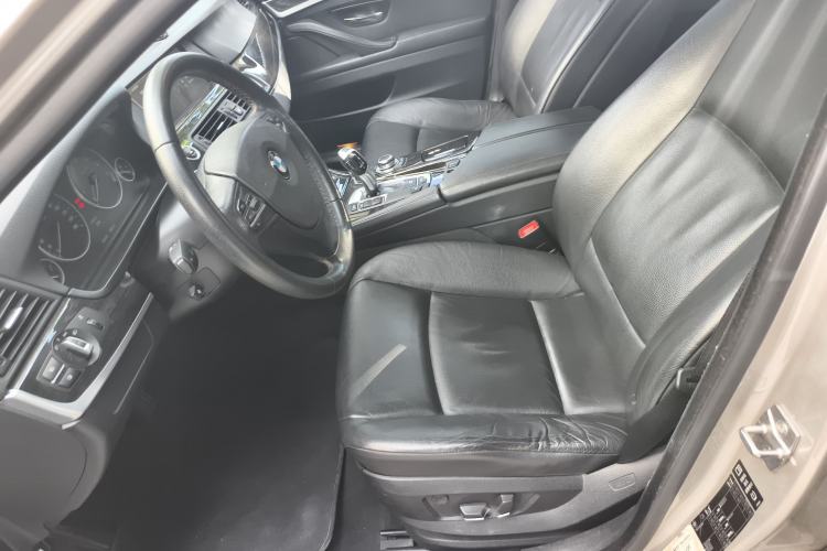 Used BMW 5 Series 2013 530Li Leading Model
