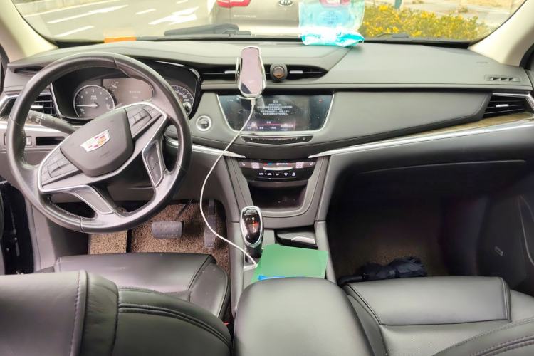 Used Cadillac XT5 2017 Anniversary Edition 28T Four-Wheel Drive Luxury Model