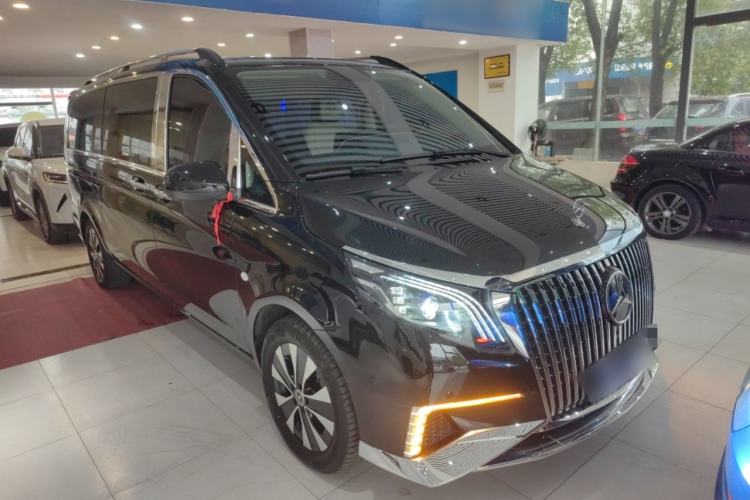 Used Mercedes-Benz Vito 2023 2.0T Elite Version 7 Seats Exterior 1