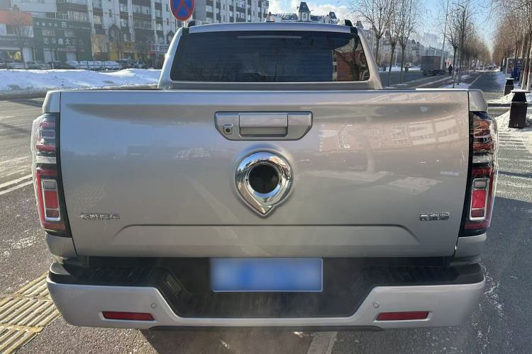 Used Great Wall Poer 2023 2.0T Passenger Version Automatic Diesel 4x4 Sporty GW4D20M
