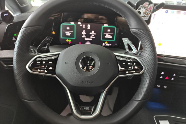 Used Volkswagen Golf 2026 300TSI R-Line Interior 1