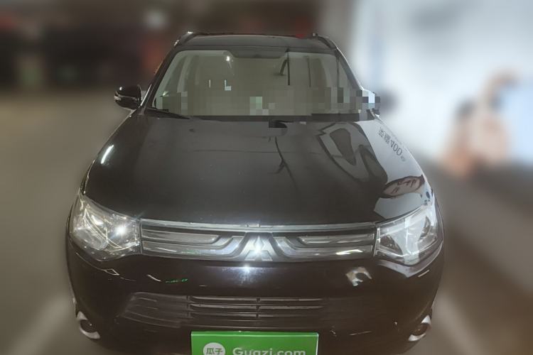 Used Mitsubishi Outlander 2013 2.4L 4x4 Luxury Navigation Edition 5 Seats