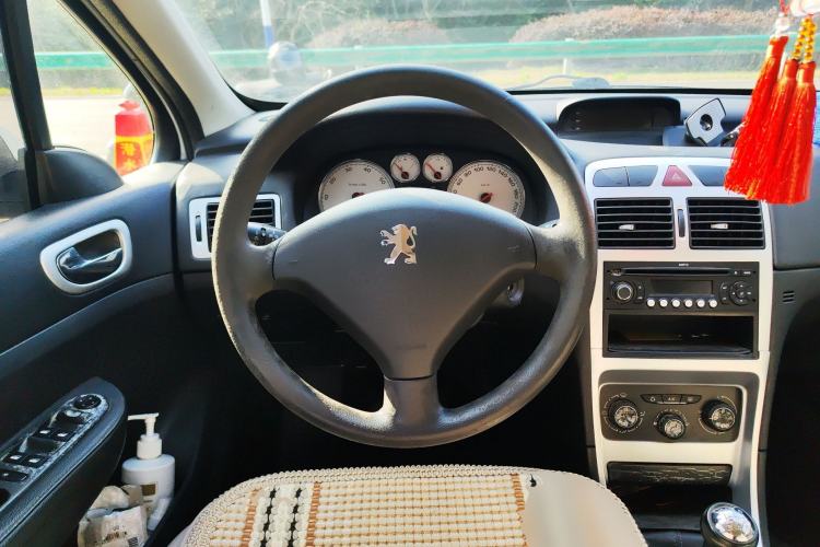 Used Peugeot 307 2012 Hatchback 1.6L Manual Comfort Edition
